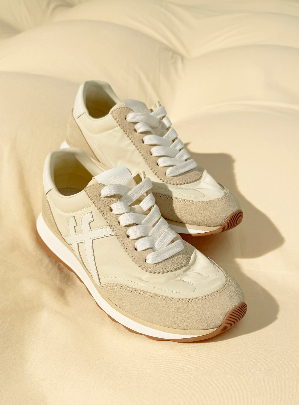 Pantone Retro-Q Trainers