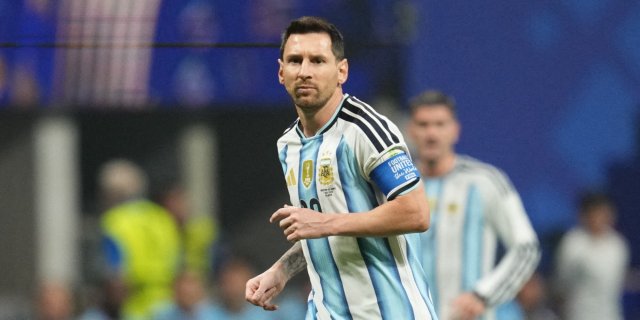 Lionel Messi photos enfants Coupe monde