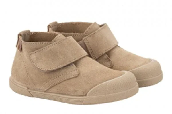 Image of Igor Boy's and Girl's Barefoot Tui Chukka Boots - Beige