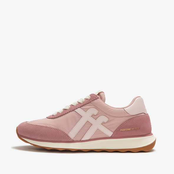 Pantone Retro-Q Trainers