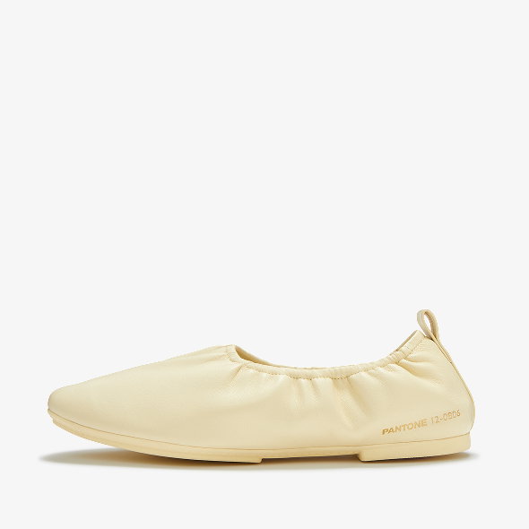 Pantone Poise Ballerina