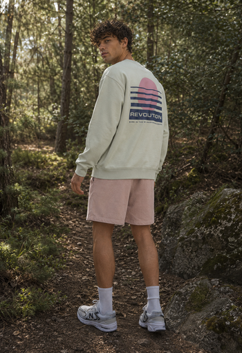Revolution sweater