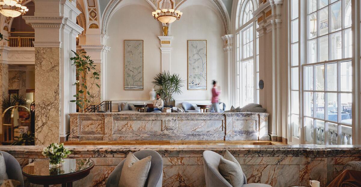 Find great deals on luxury hotels. 