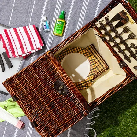 The Best Picnic Baskets and Backpacks