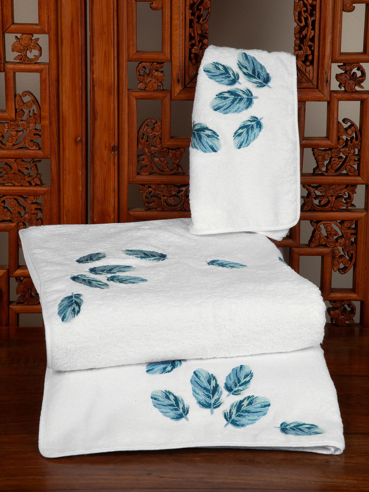 Inspired by the sublime lightness and natural elegance of feathers, these towels are lovingly crafted to be blissfully soft and gentle on skin