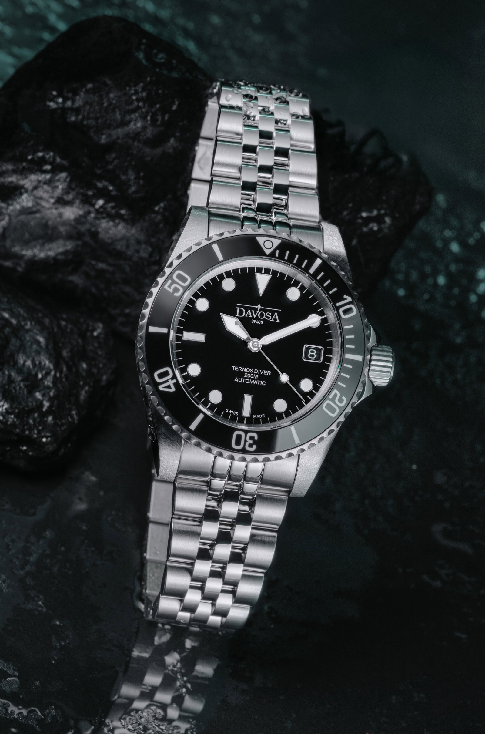 The Classic Davosa Ternos Diver with Pentalink bracelet
