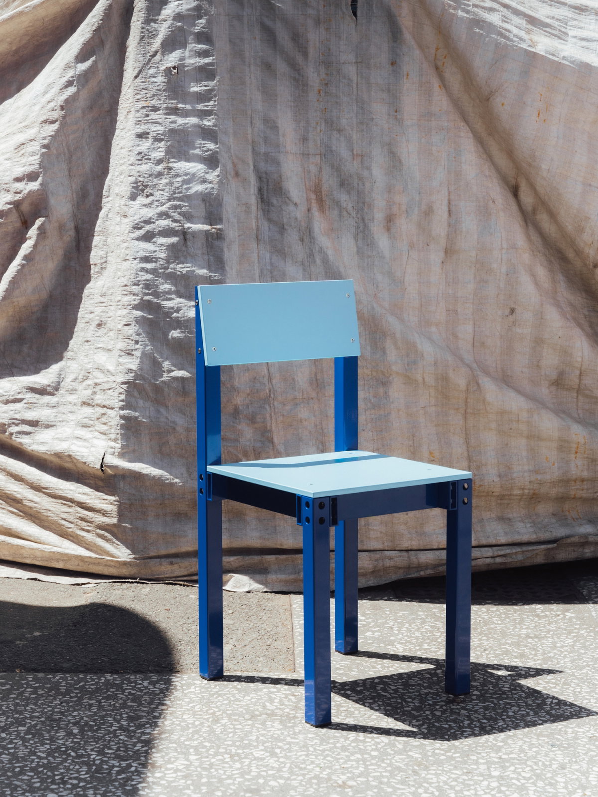 category_image_bluechair