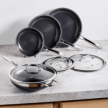 <strong>Special Event </strong>
HexClad 7-piece Cookware Set