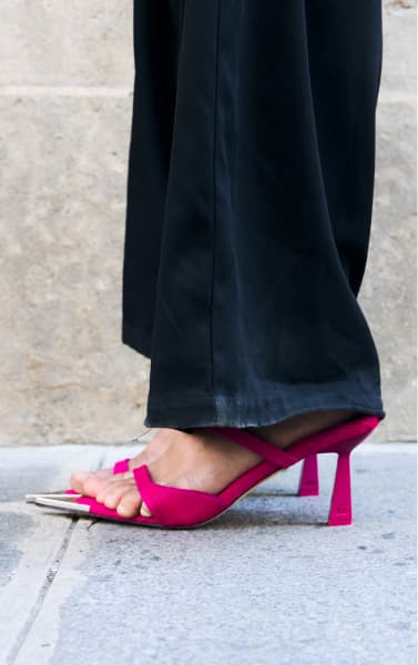 @Pantherpresence wears the Frederica in pink pony.