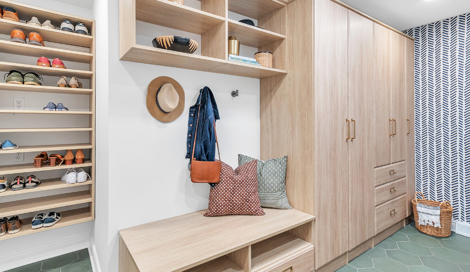 EasyClosets Entryway