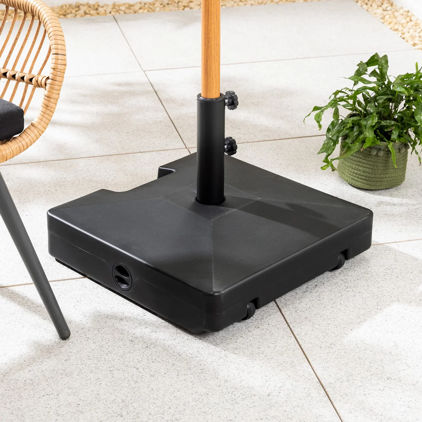 Image of Parasol Base with 2 Wheels – 25kg