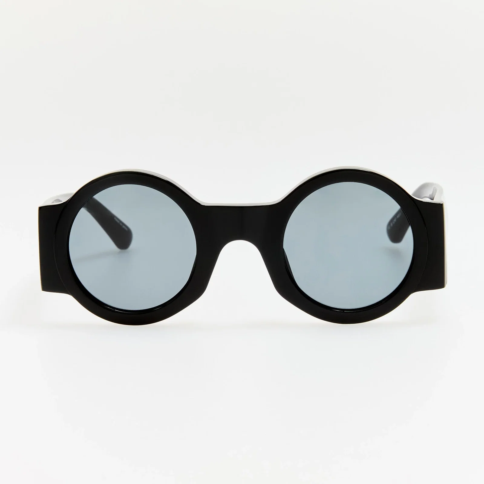 Image of Round Sunglasses in Black