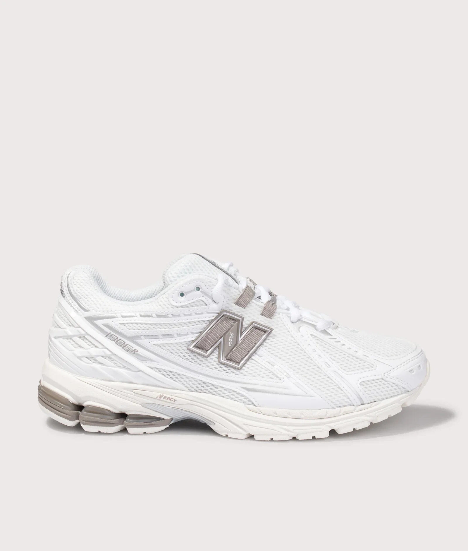 1906R Sneakers