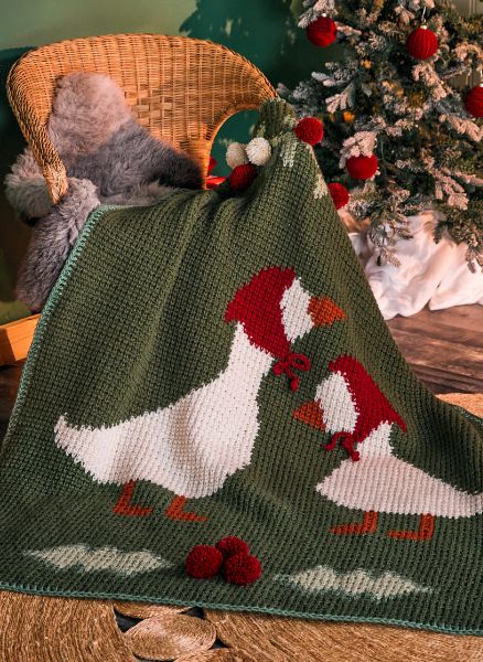 Free Holiday Geese Crochet Blanket Pattern