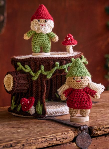 Free Crochet Gnomes with a Little Stump House Pattern