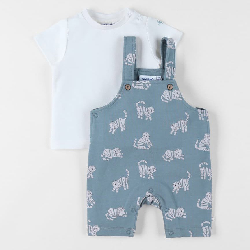 Ensemble salopette et t-shirt