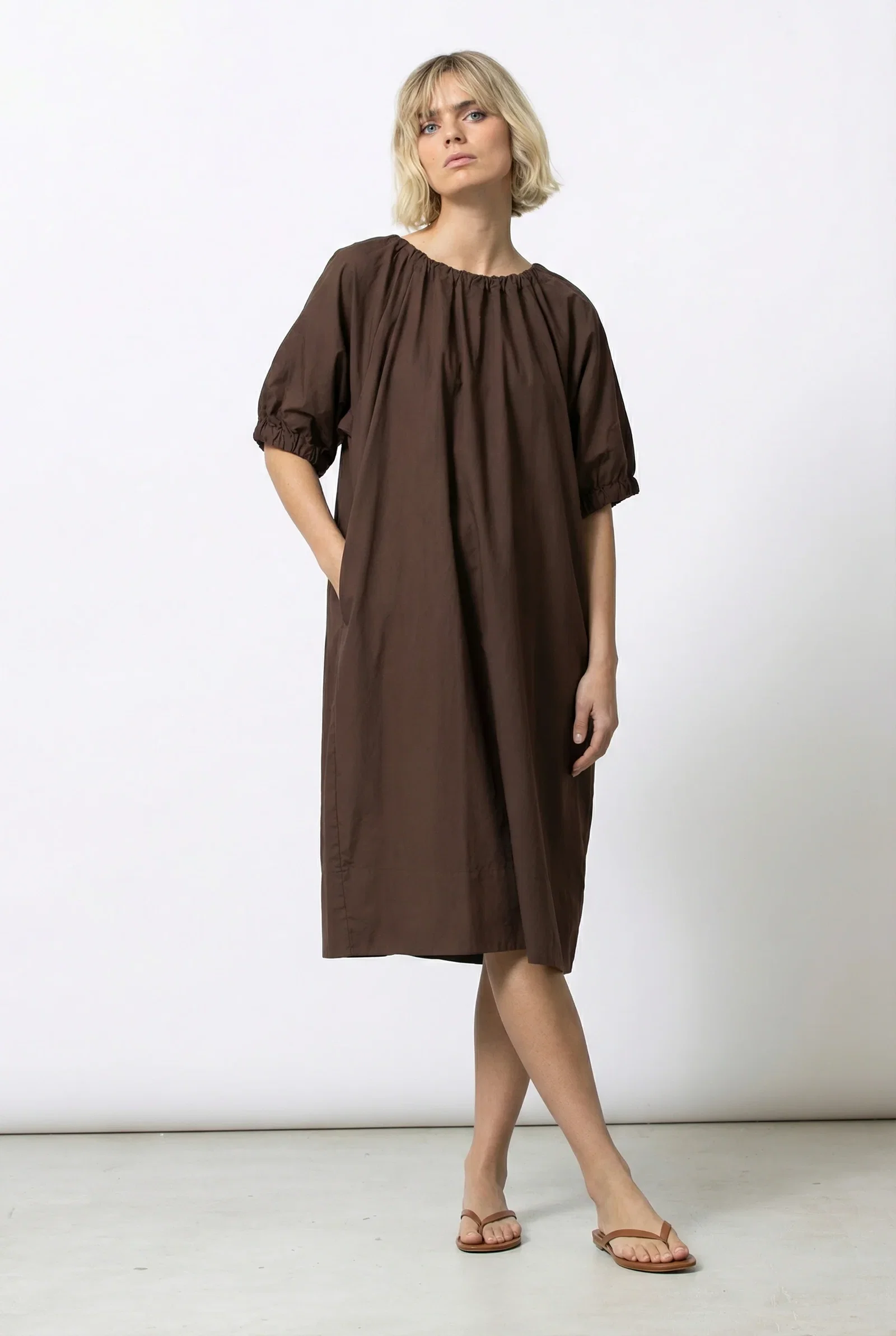Image of KAWAI bruin kleed