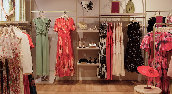 HOLIDAY SHOP