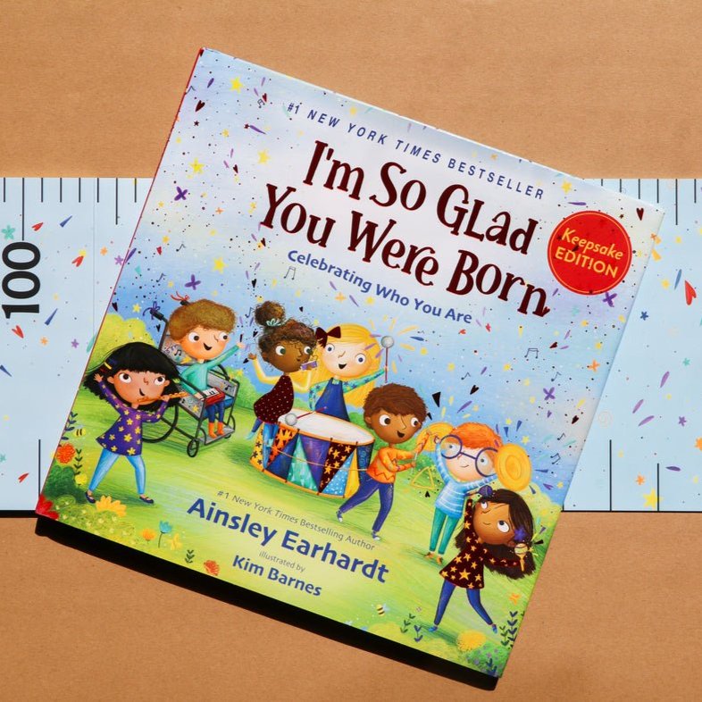 I'm So Glad You Were Born, Exclusive Keepsake Edition with Growth Chart