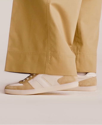 Veloursleder Sneaker Mit Strukturmix Und Emaille Flag