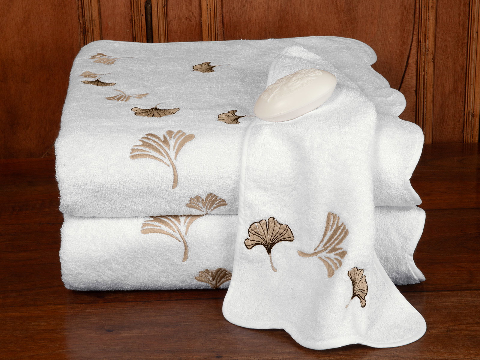 Inspired design captures the relaxed, organic flow of nature on our finest 600 gram cotton terry