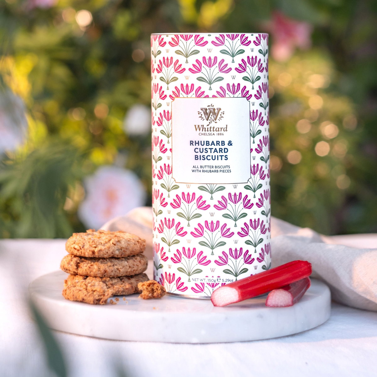 image of rhubarb and custard biscuits