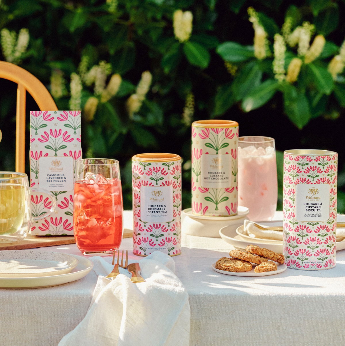 image of rhubarb and rosemary flavour instant tea