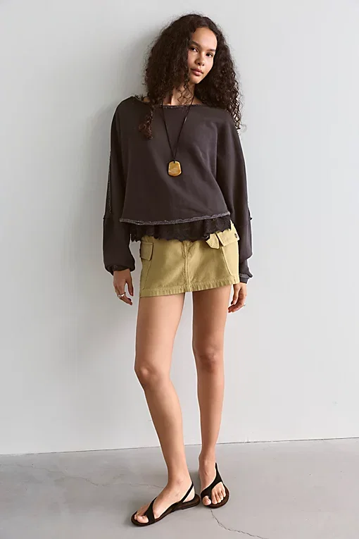 We The Free To The East Pullover