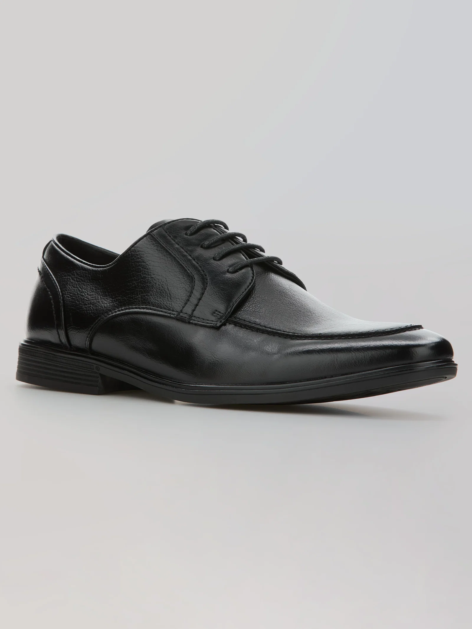 Lyle Dress Shoe Lyle Dress Shoe
