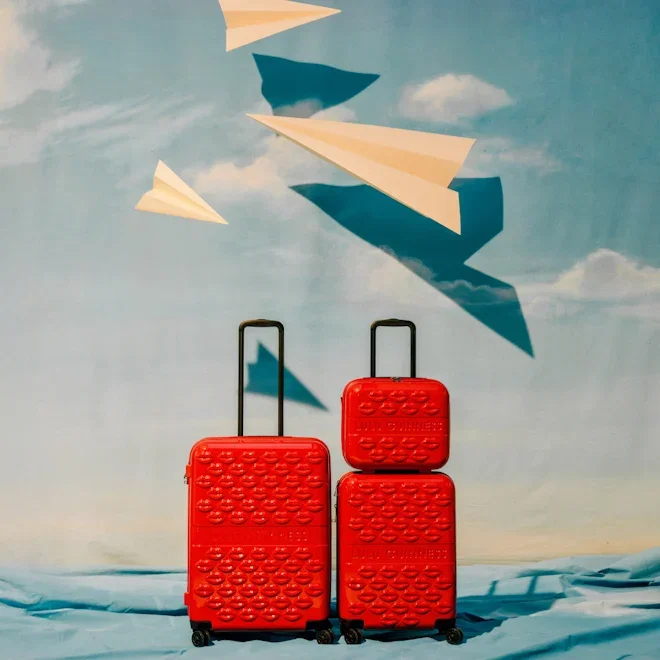 TRAVEL COLLECTION - LULU RED LUGGAGE