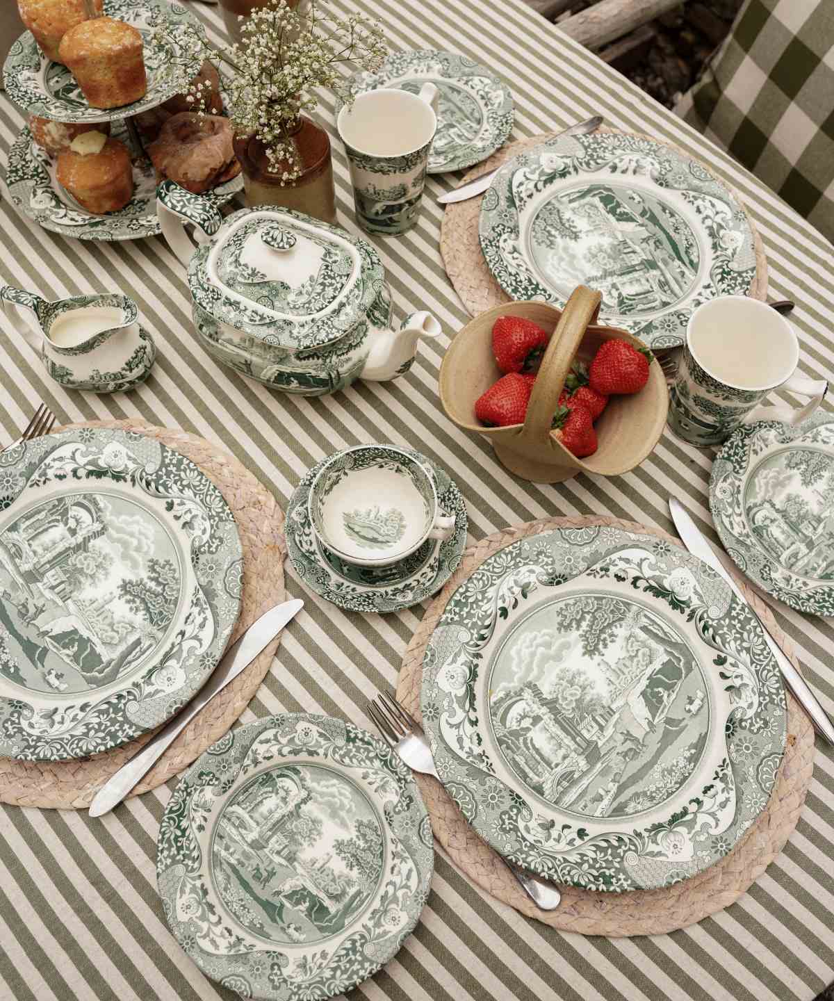 Dinnerware. Discover Beautifully Bold Dinnerware. Shop Now.