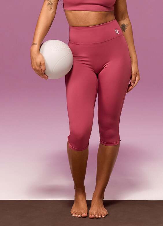 Gym King 365 Capri Legging - Berry