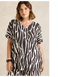 EVANS Curve Chocolate Brown Zebra Print V-Neck Top