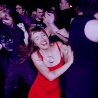 Alle vrouwen naar voren! De moshpit is steeds vaker voor iedereen