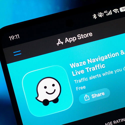 Waze Gets AI, Personalization Options—Including One to Make It Less Chatty