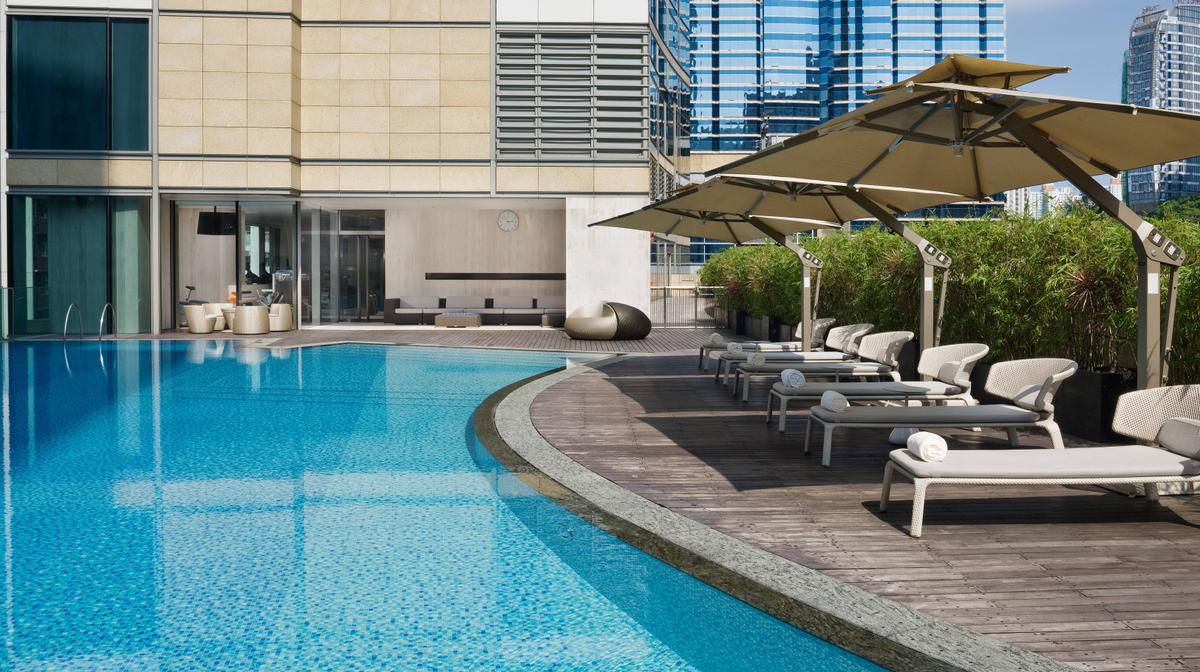 Hong Kong Contemporary Victoria Harbour Retreat with Daily Breakfast, Nightly Drinks & HKD500 Dining Credit