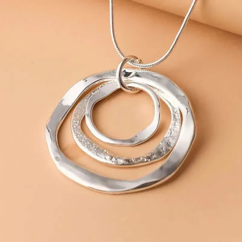 Image of Three Rings Design Pendant Necklace