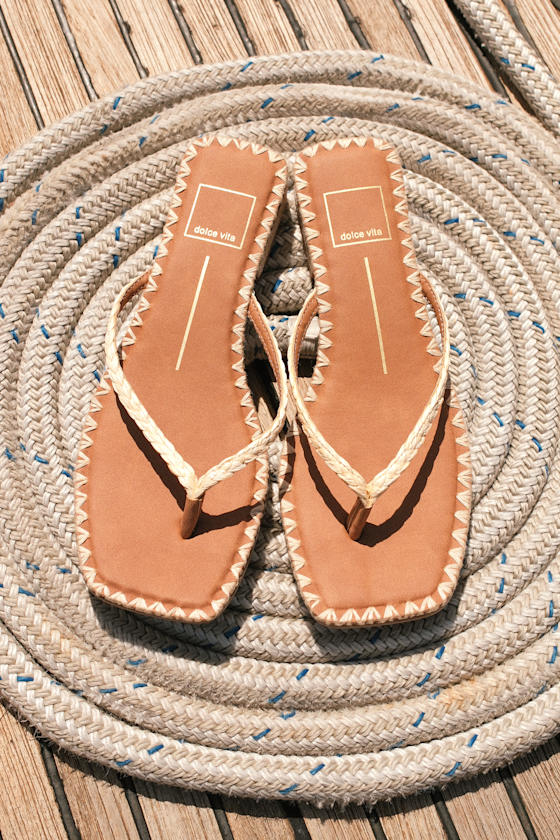 Image of Barty Light Natural Raffia Flip Flop Sandals