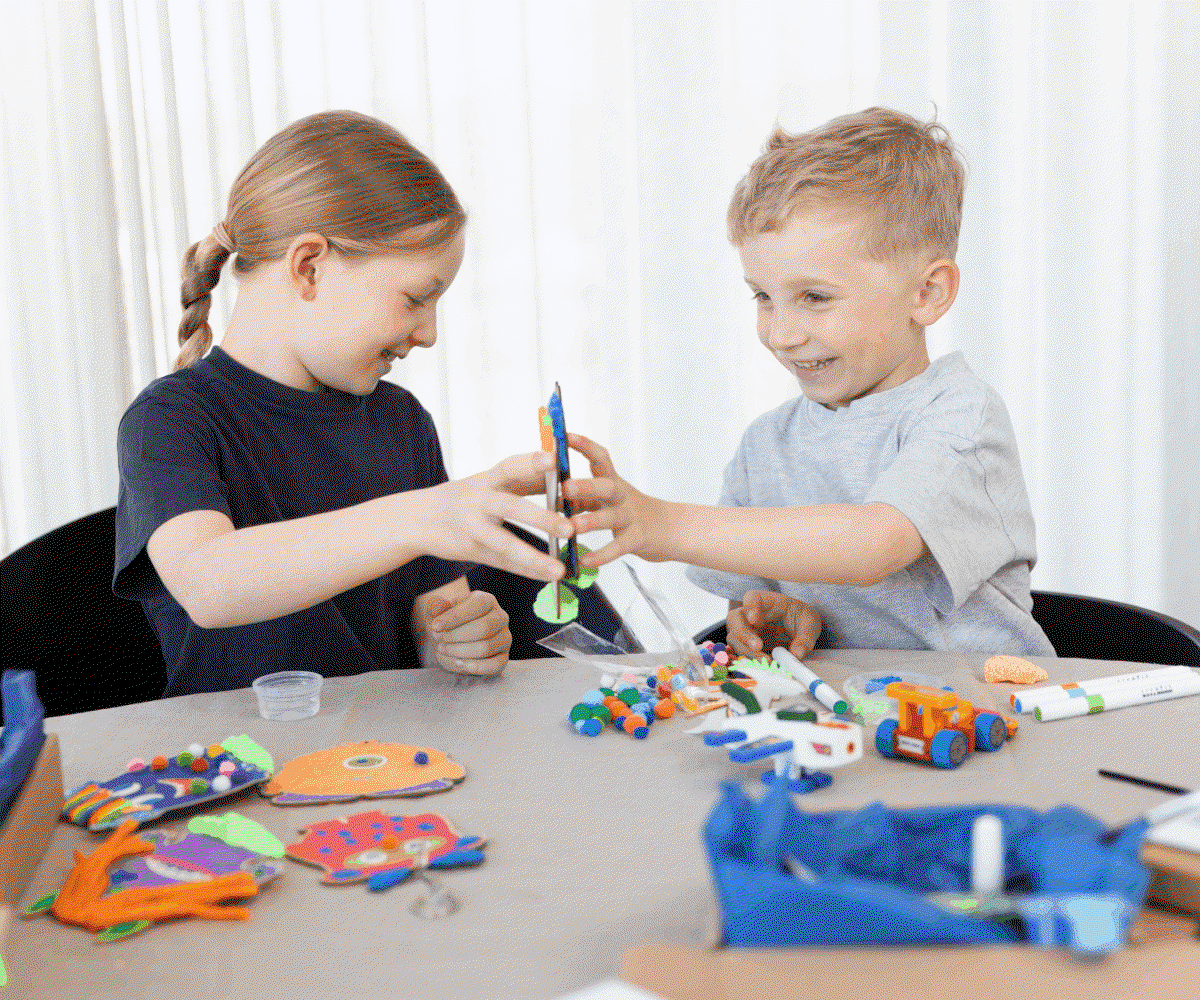 Build. Decorate. Play.