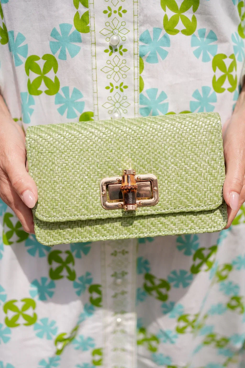 Image of Green Lilly Clutch