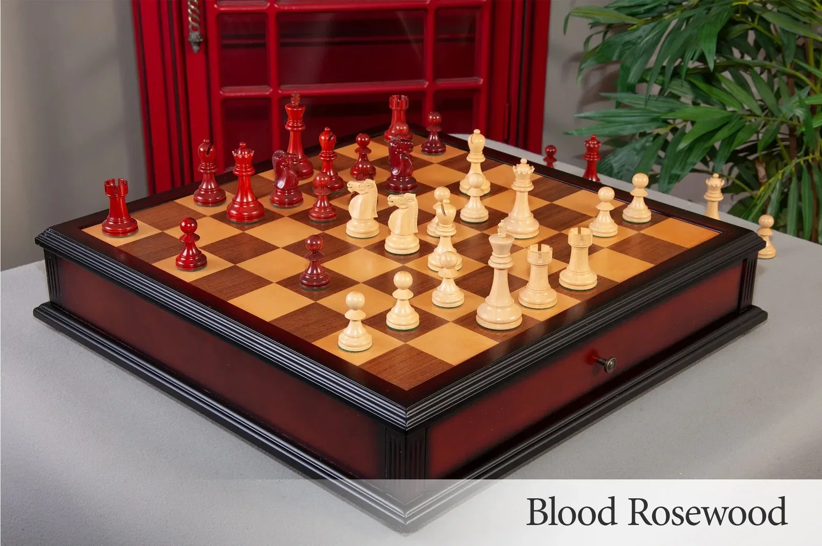 Image of The Reykjavik II Series Tournament Chess Set and Tiroir Combination