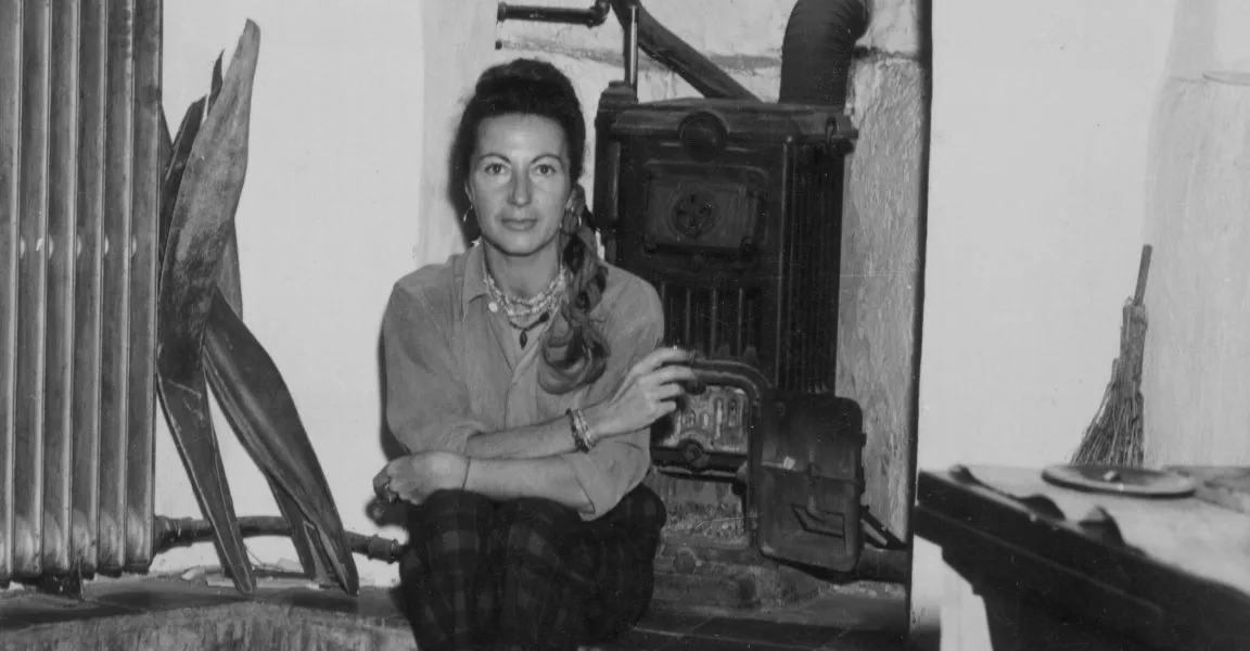 Letters by Forgotten Surrealist Jacqueline Lamba Reveal Love Affair With Frida Kahlo