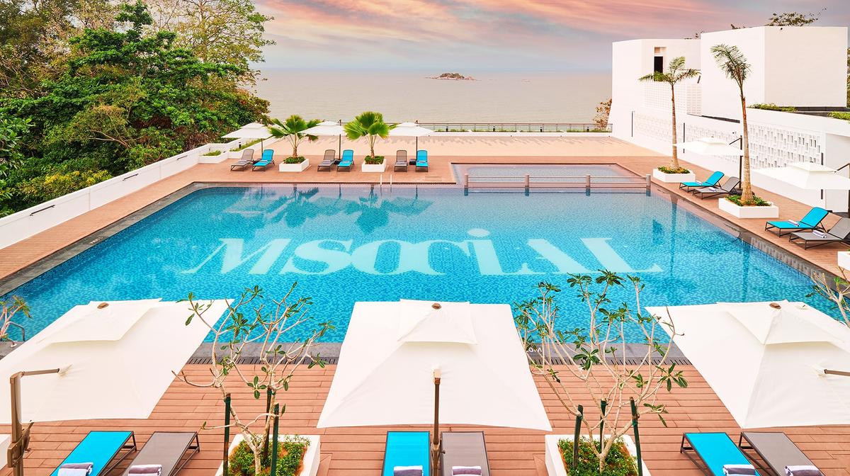 Malaysia Coastal Bliss with Daily Breakfast, Nightly Dinner, Free-Flow Drinks Hour & Rooftop Pool