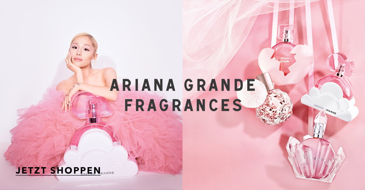 Ariana Grande sitzt in einem voluminösen, pinkfarbenen Tüllkleid neben einem großen, wolkenförmigen Parfümflakon und präsentiert ihre Duftkollektion