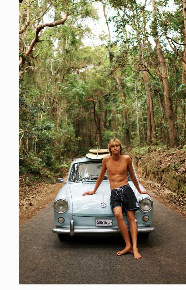 Male Model wearing the Waterman Trunk 20"