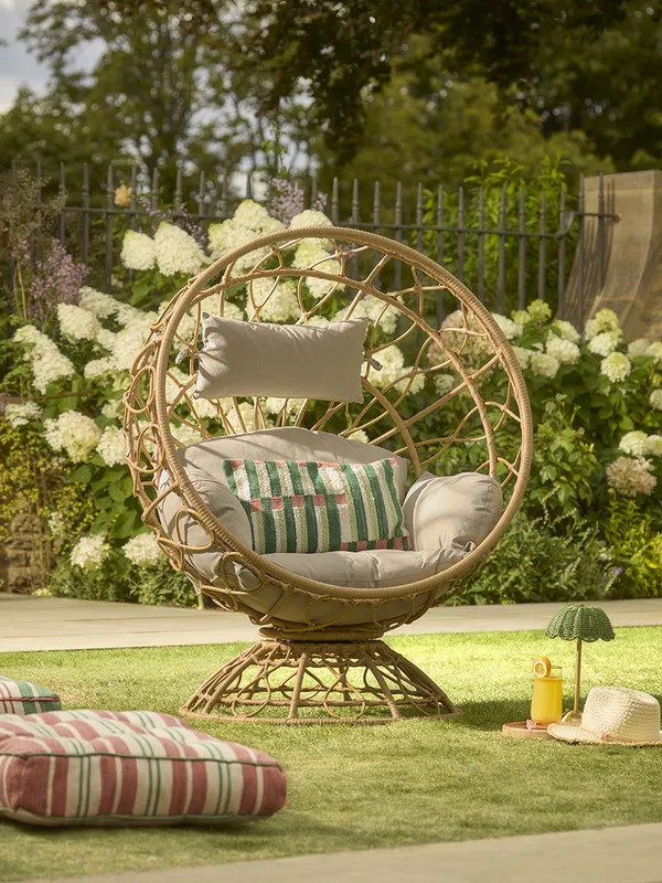 Alesund Swivel Chair