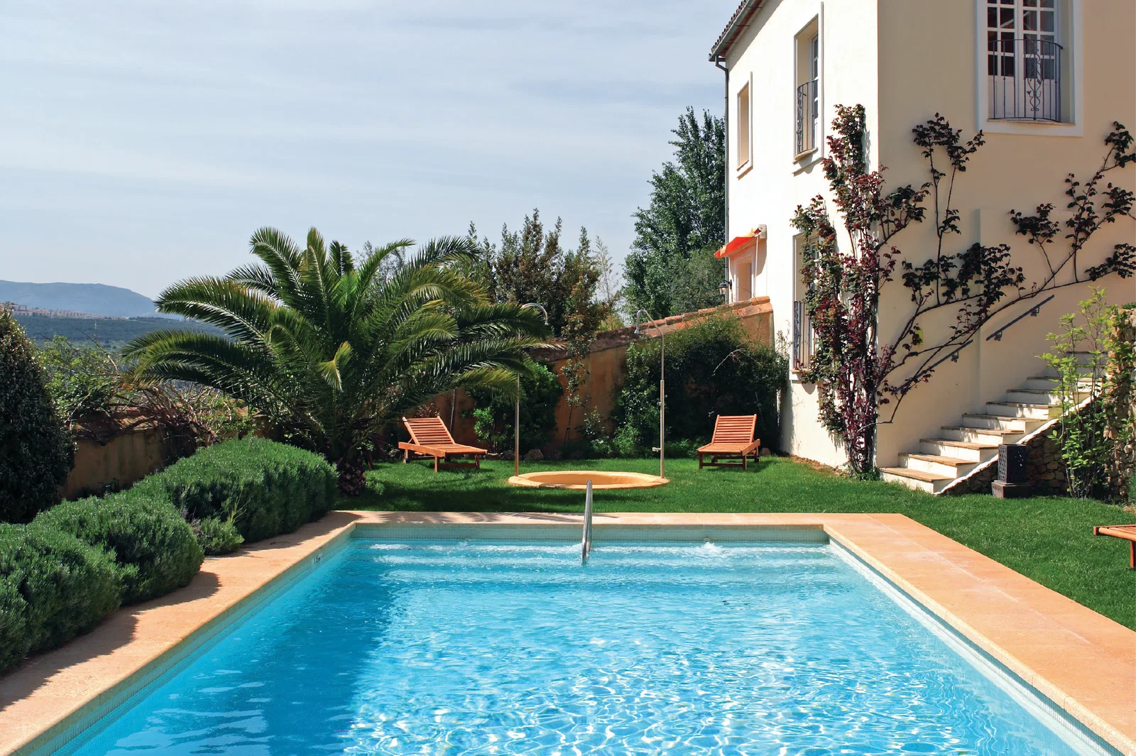 Book a last-minute hotel and save