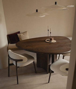 Eettafel Troy met 3 Oro stoelen
