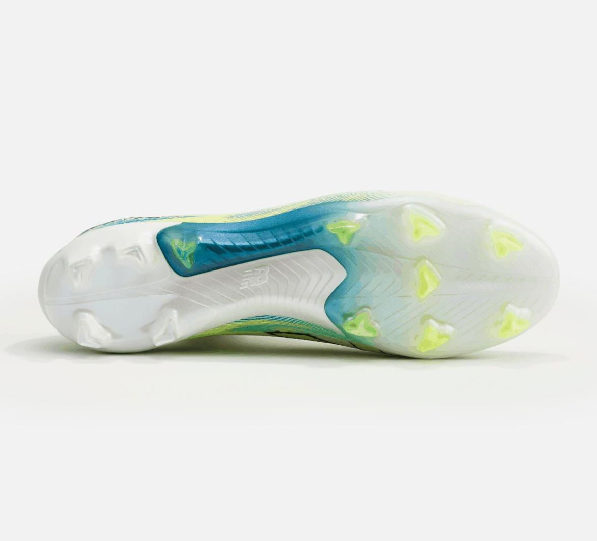 Creative GIF of FURON ELITE FG V9 WHITE WITH ALKALINE GREEN