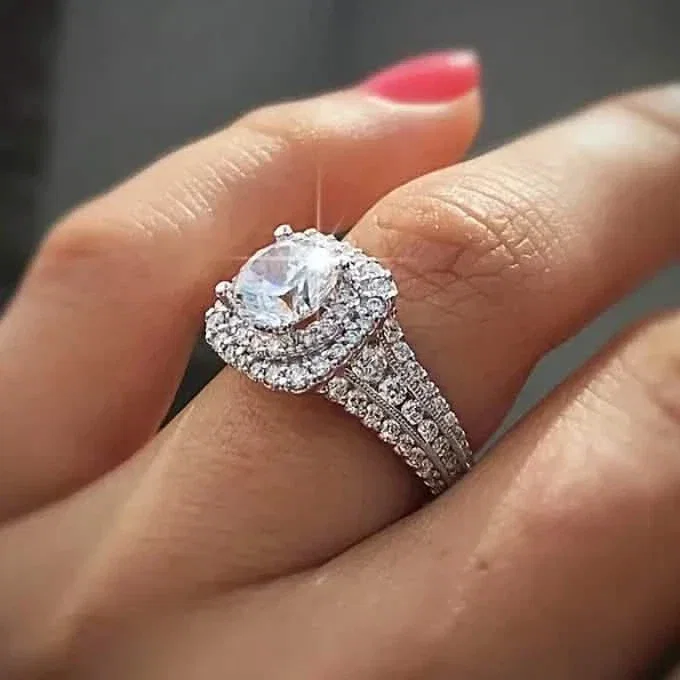 Image of Large Oval Women Synthetic Zirconia Wedding Rings